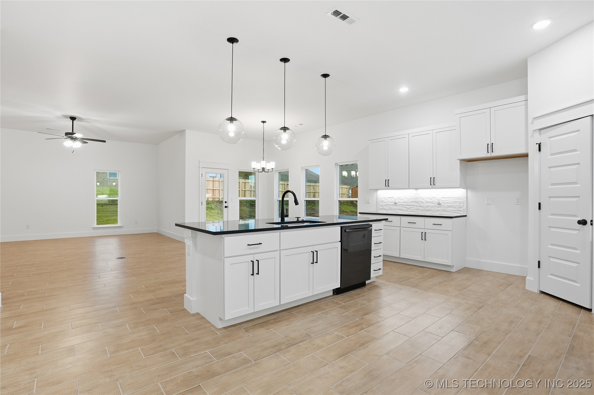 2068 E 129th Place S Property Photo 27