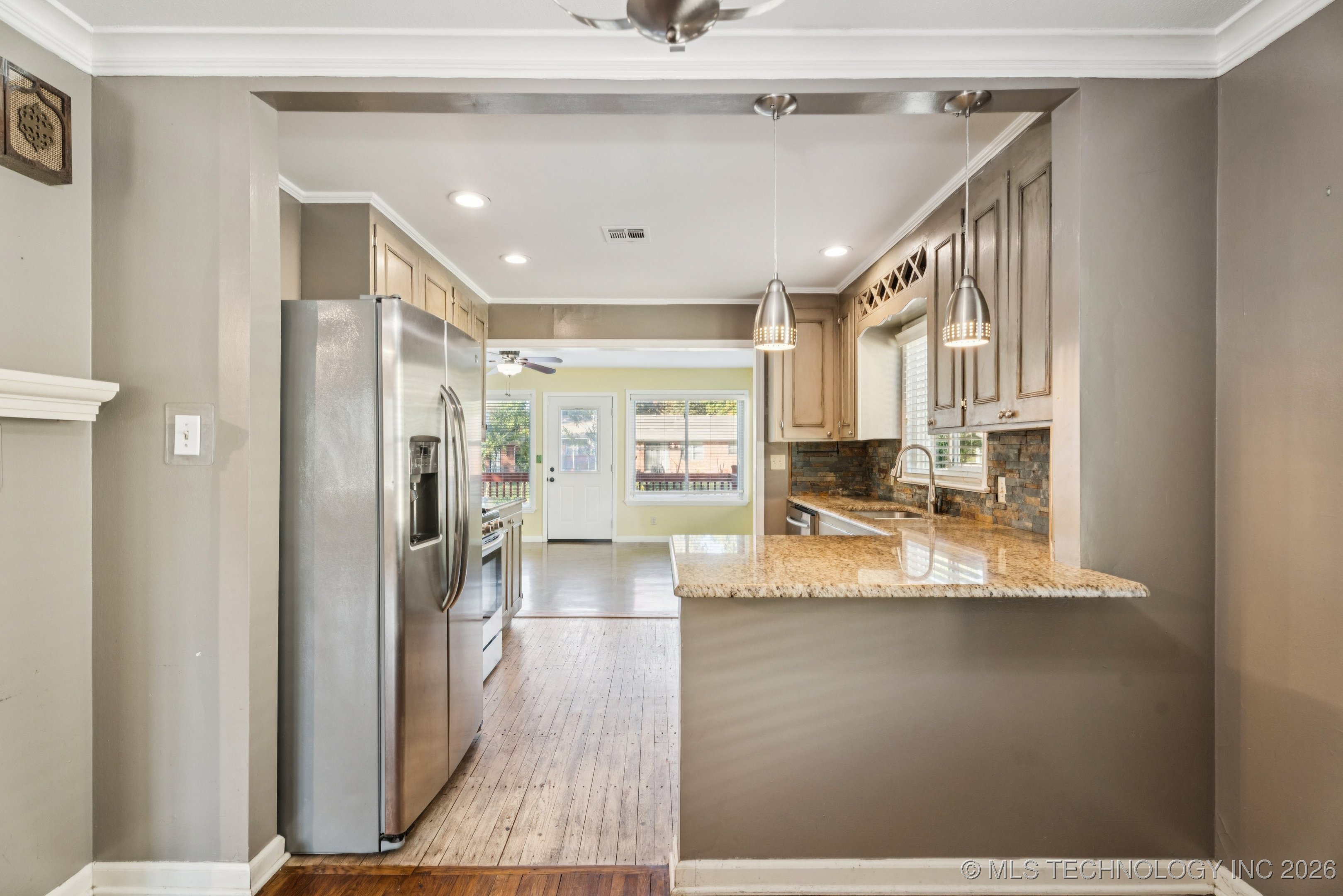 4638 S Rockford Avenue Property Photo 8