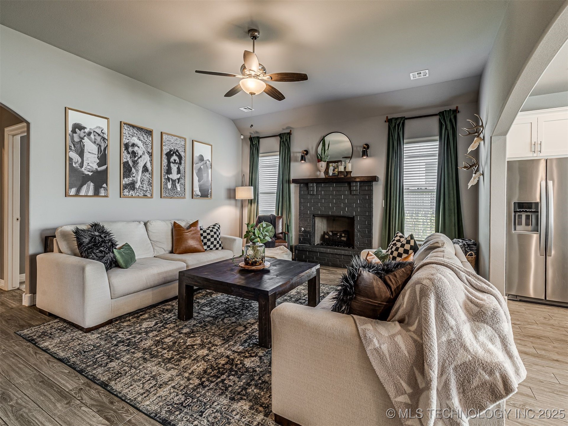 1415 E Jasper Place Property Photo 7