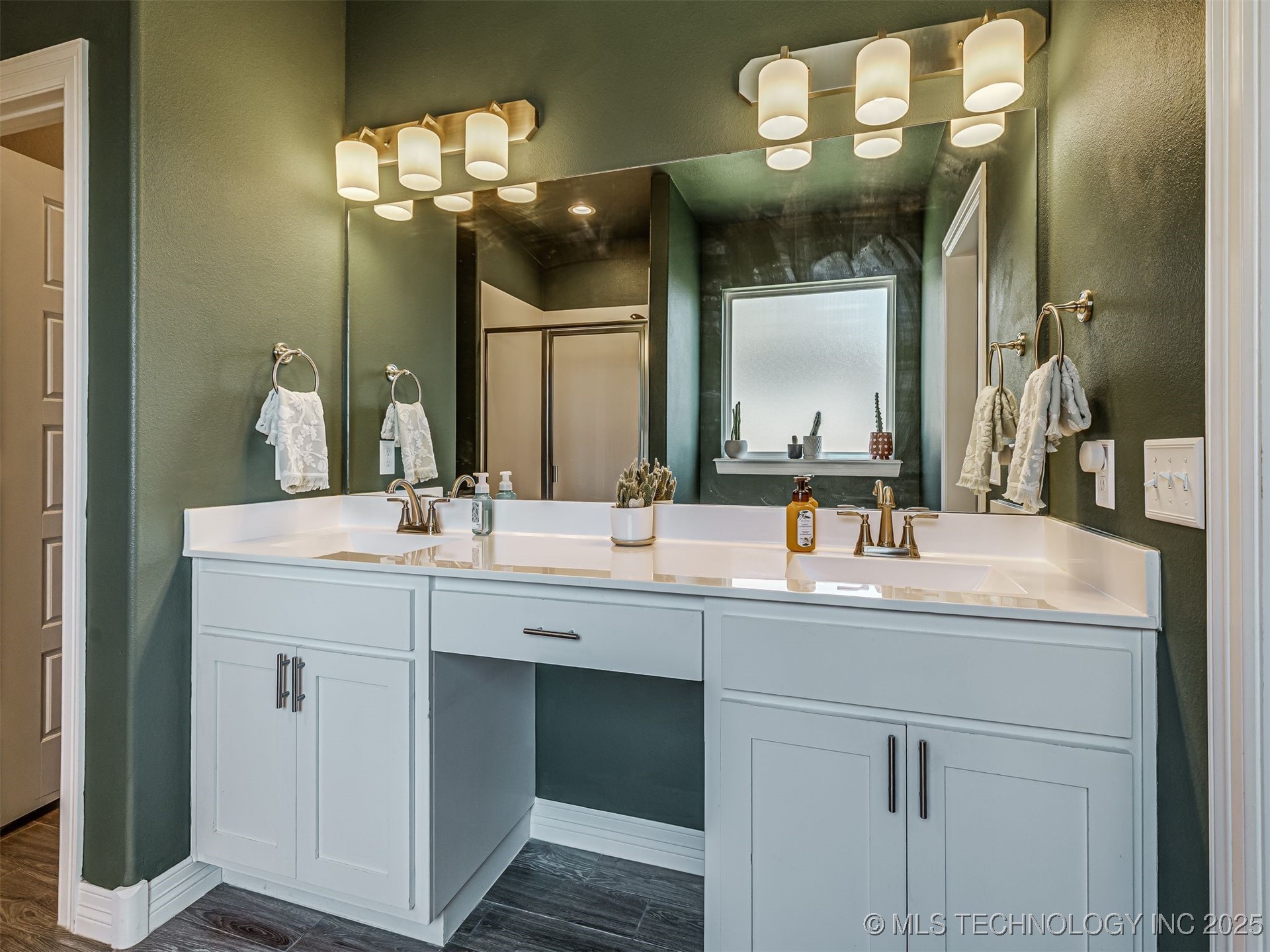 1415 E Jasper Place Property Photo 23