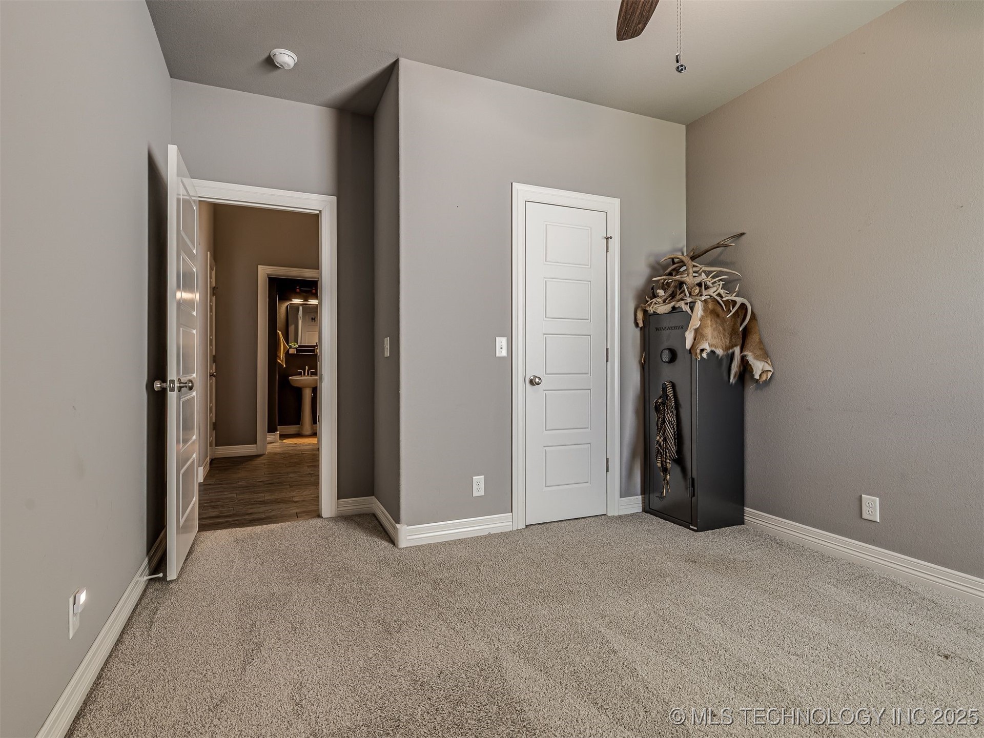 1415 E Jasper Place Property Photo 28