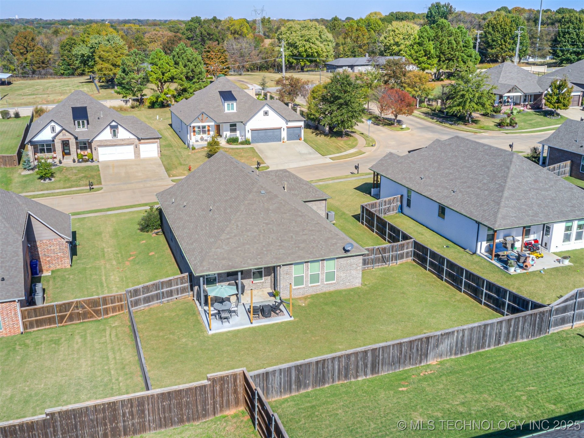 1415 E Jasper Place Property Photo 44