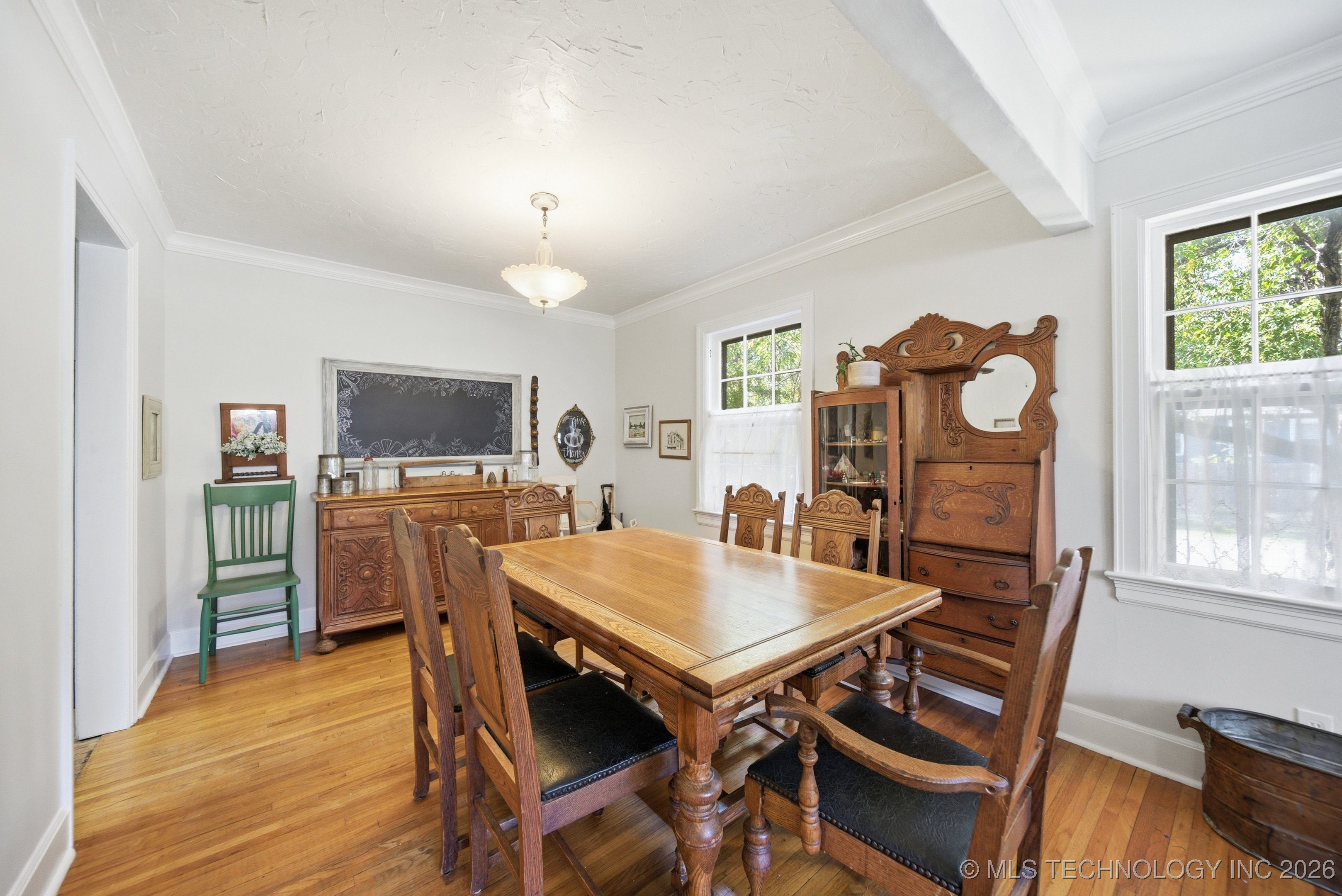 401 E College Street Property Photo 7