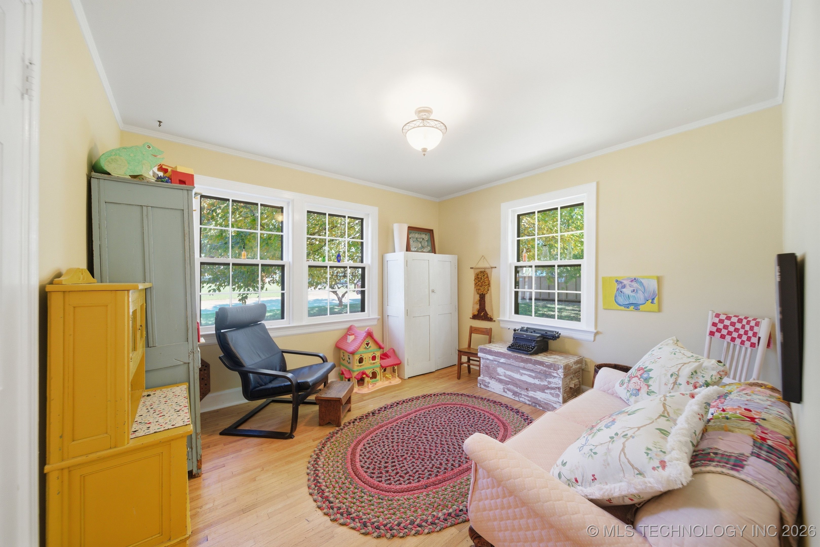 401 E College Street Property Photo 18