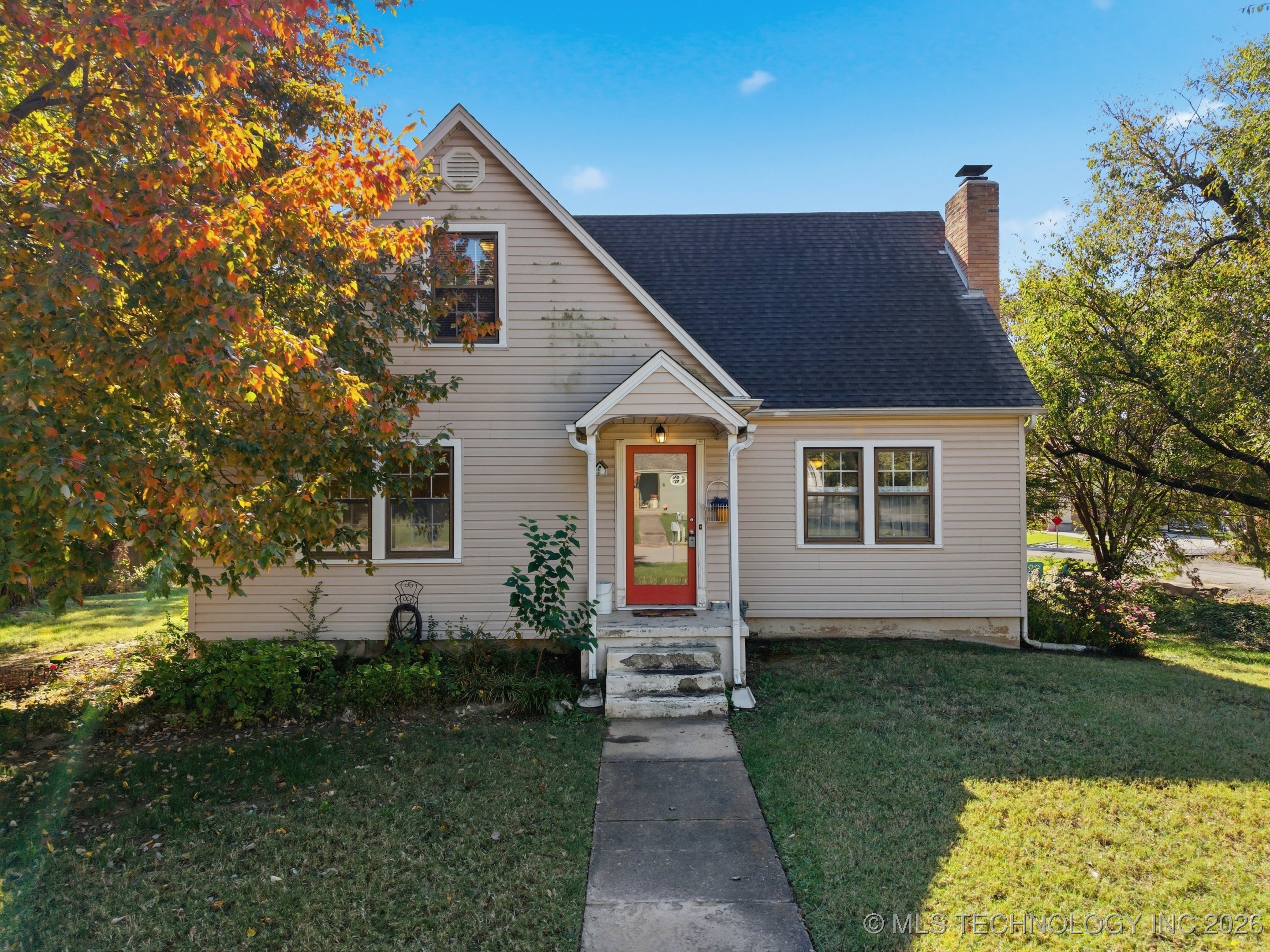 401 E College Street Property Photo 26