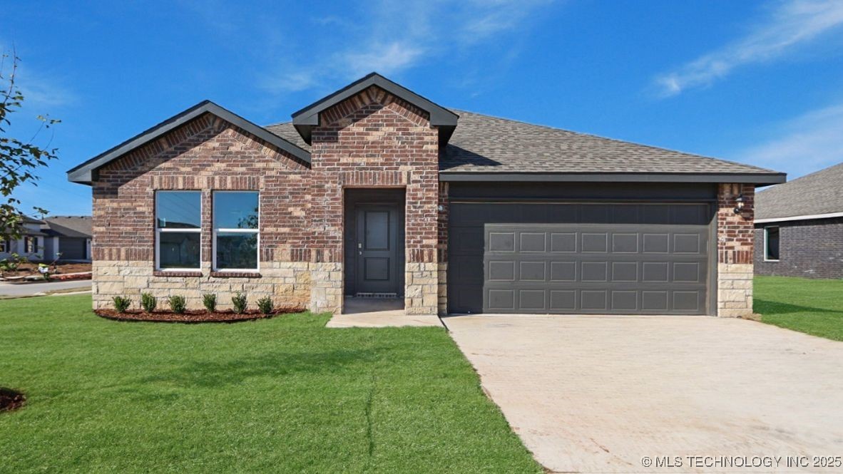 13518 S 101st East Avenue Property Photo 1