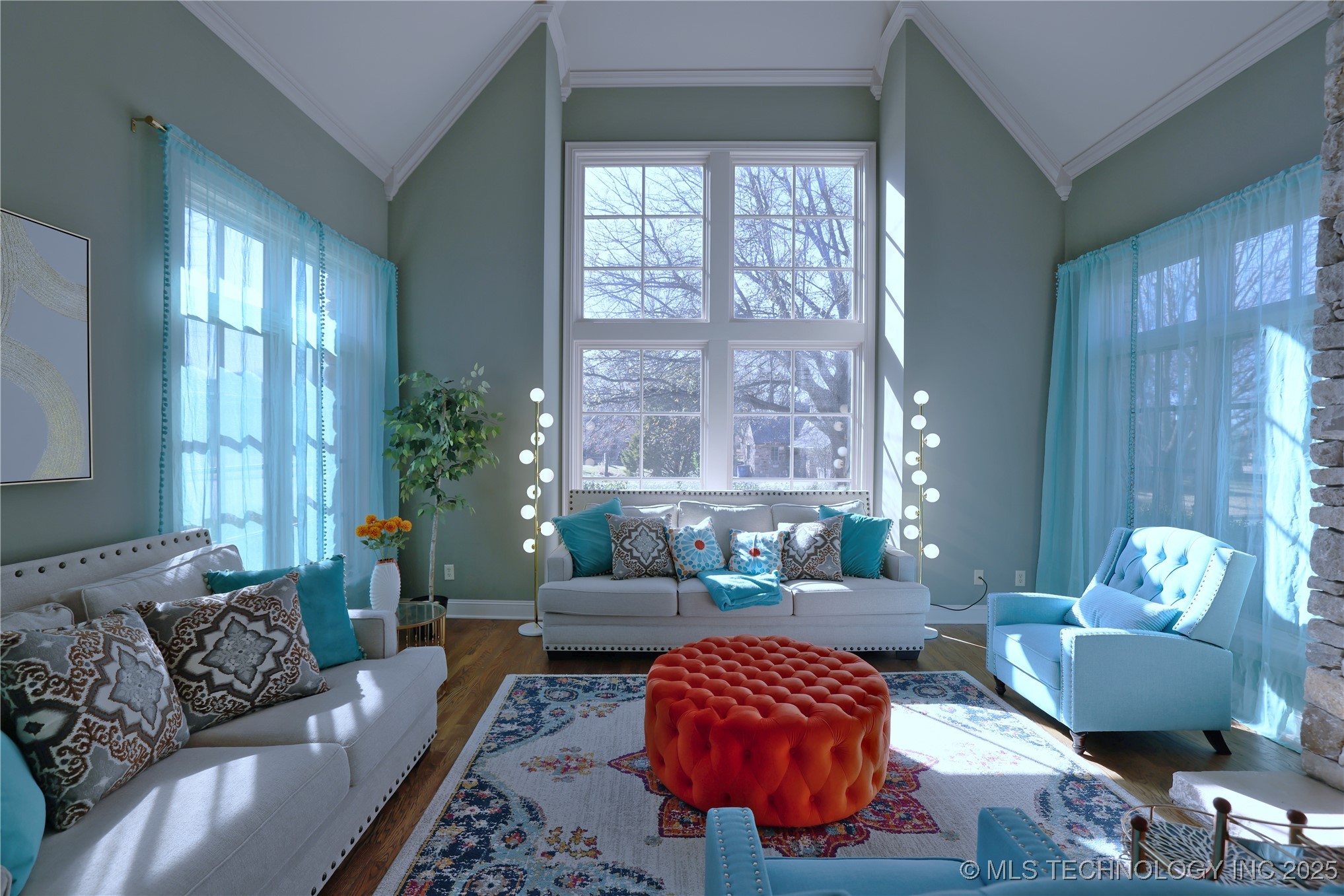 9327 S Jamestown Avenue Property Photo 7