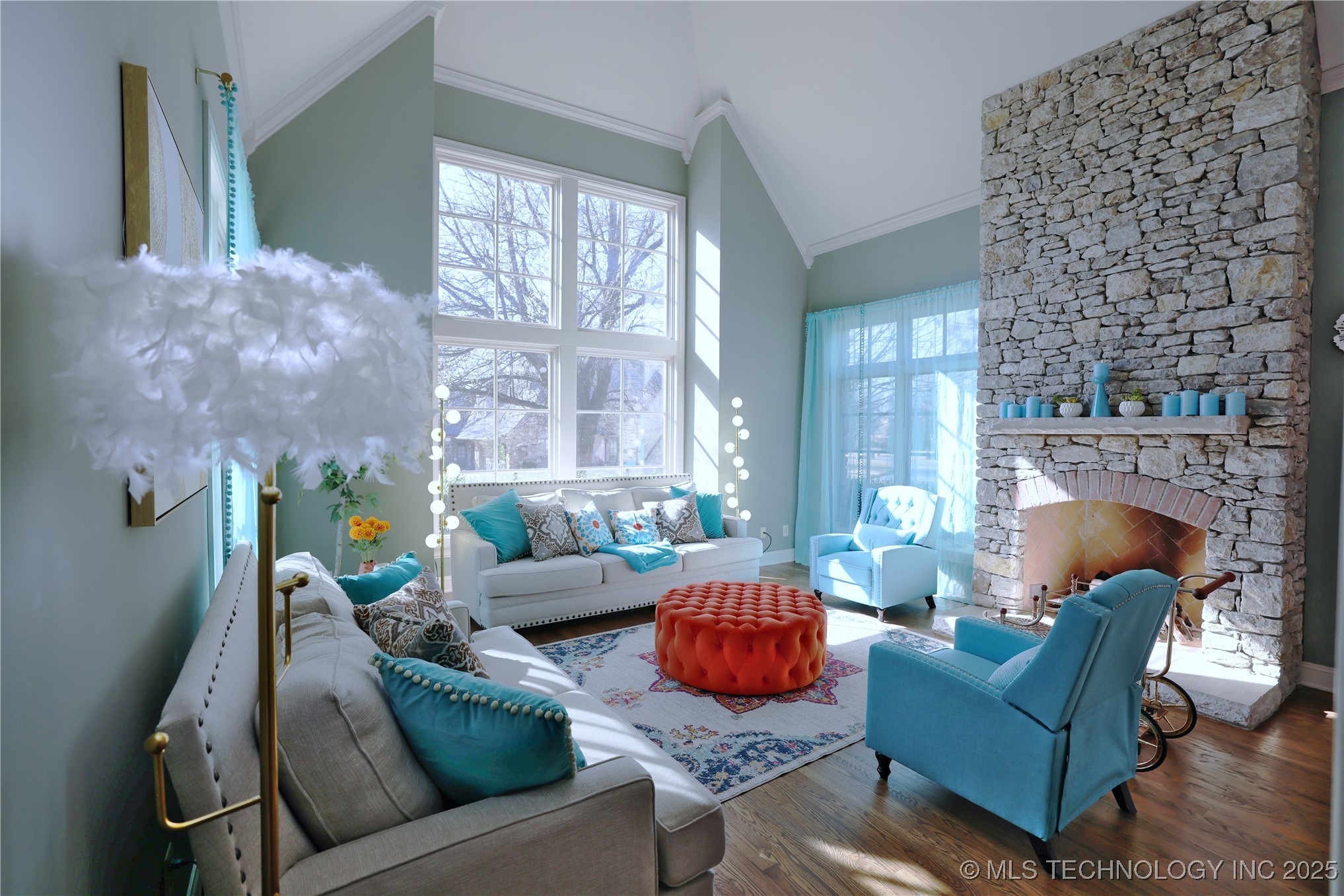 9327 S Jamestown Avenue Property Photo 8