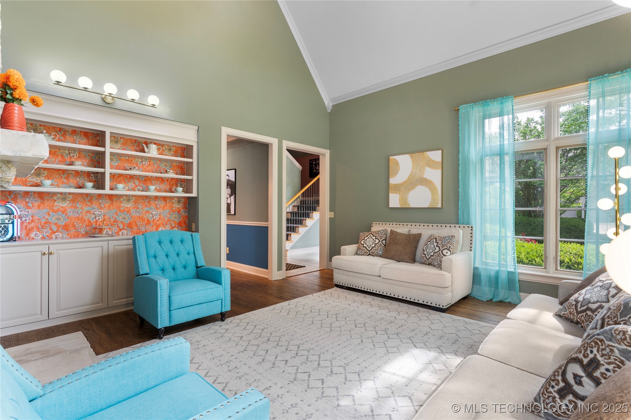 9327 S Jamestown Avenue Property Photo 9