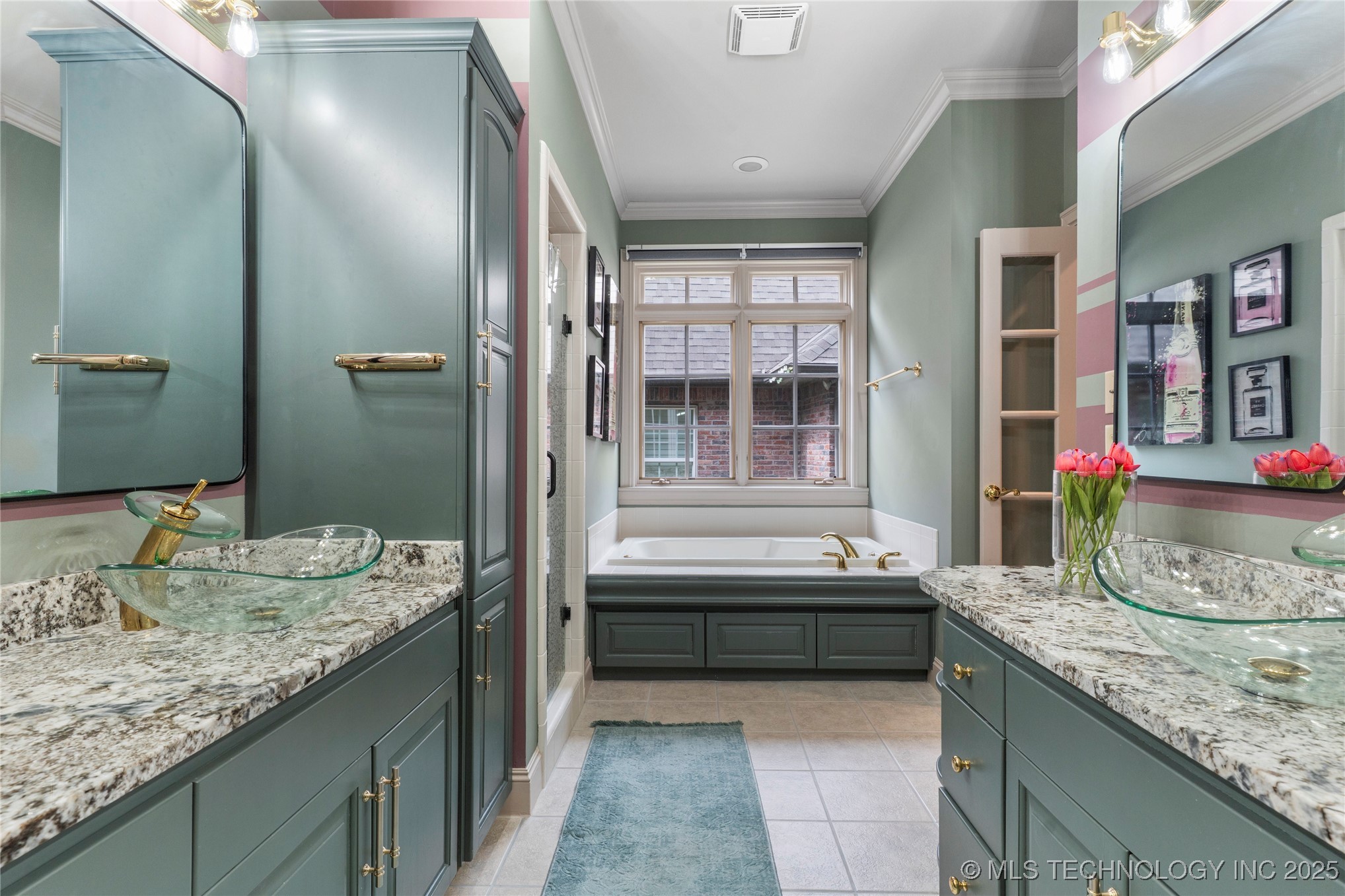 9327 S Jamestown Avenue Property Photo 24