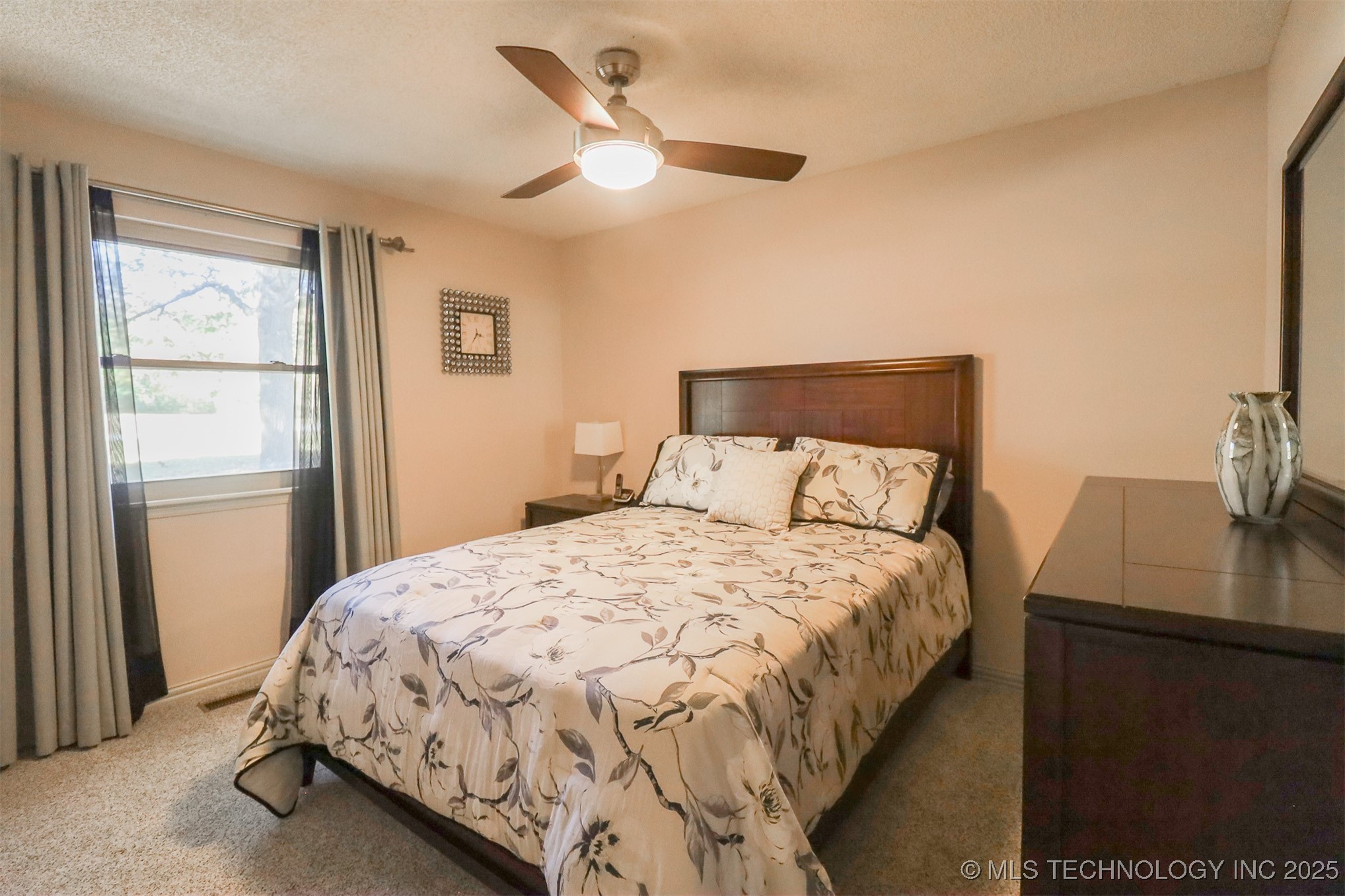 7401 S 231st East Avenue Property Photo 6