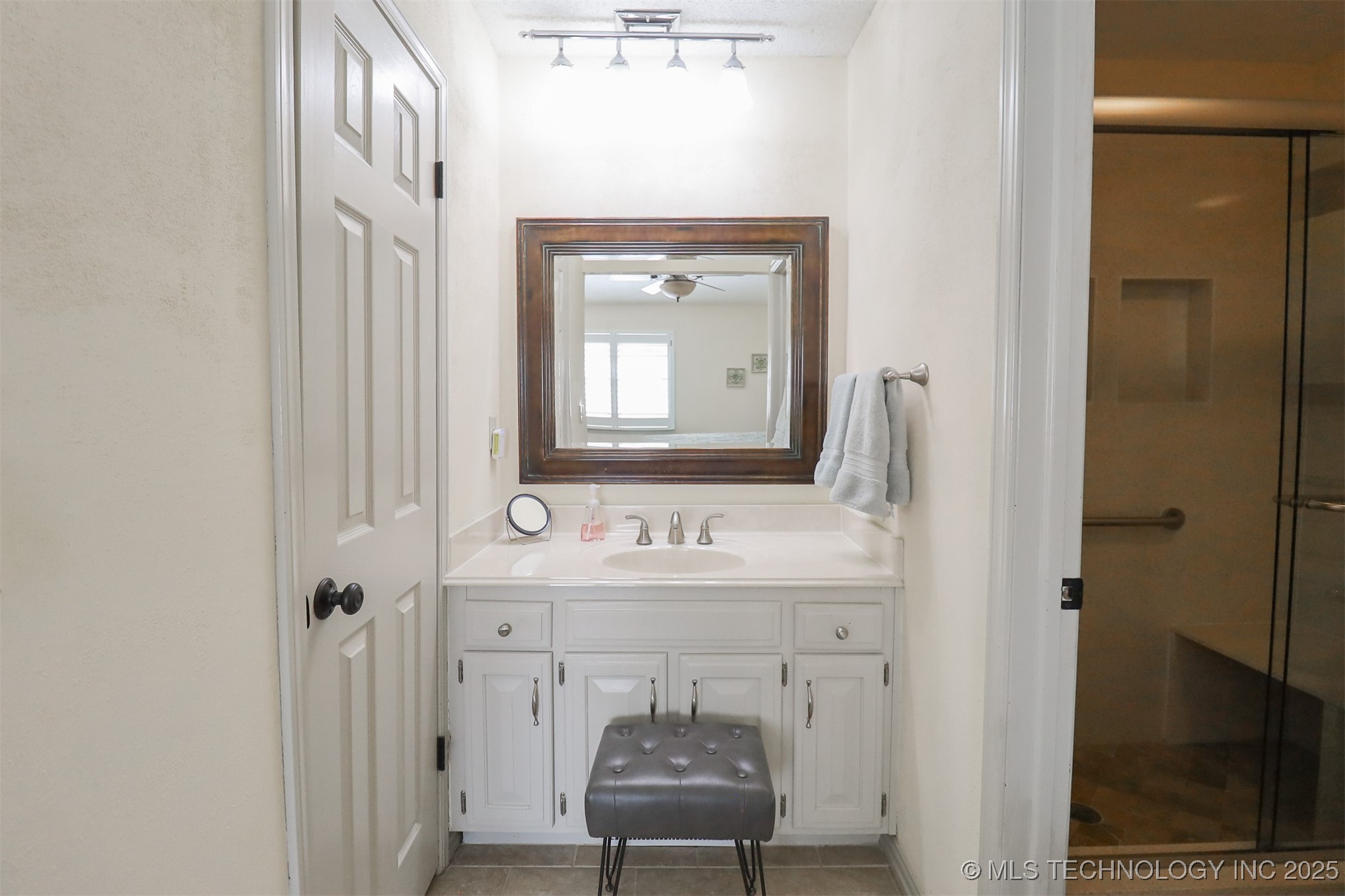 7401 S 231st East Avenue Property Photo 17