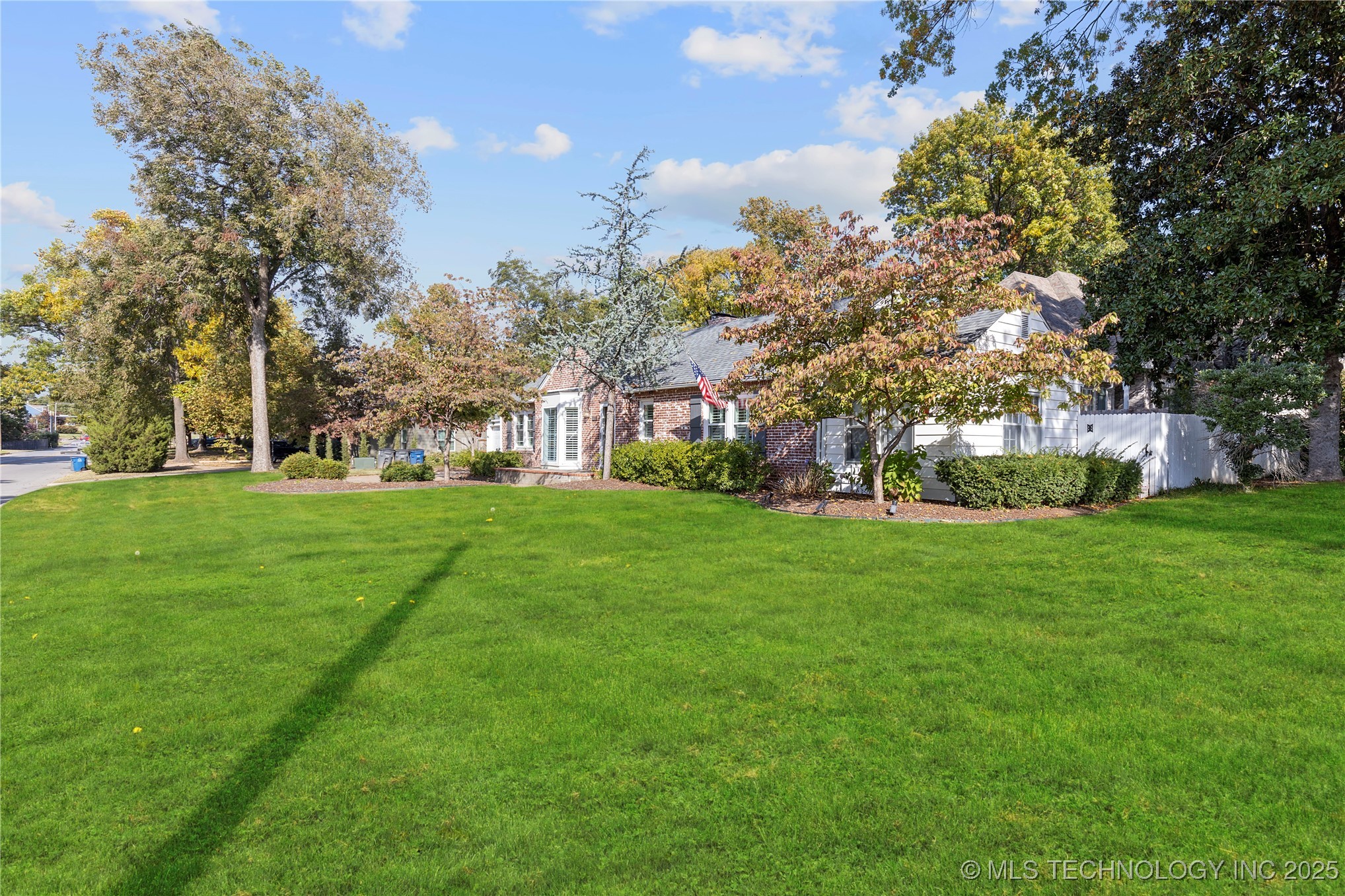 3651 S Utica Avenue Property Photo 2