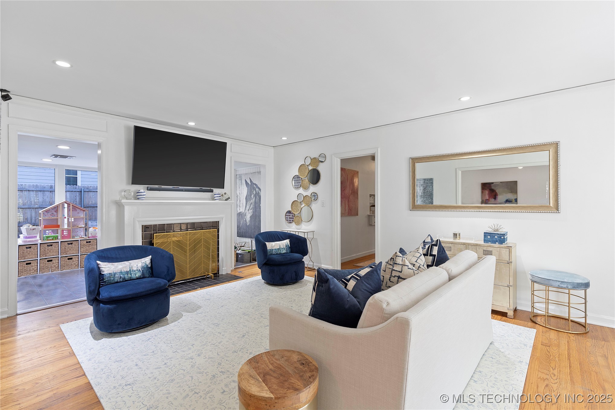 3651 S Utica Avenue Property Photo 7