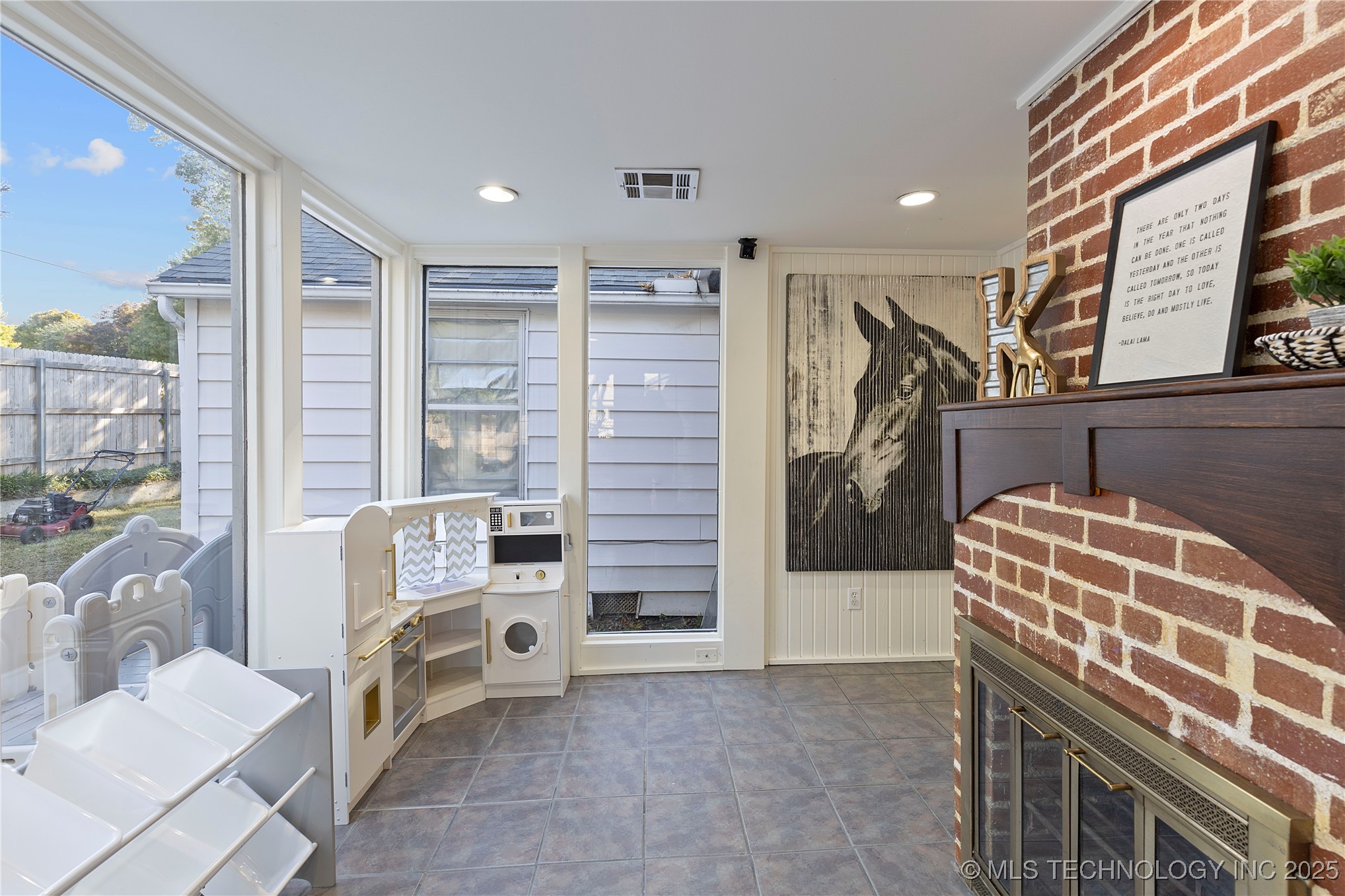 3651 S Utica Avenue Property Photo 18