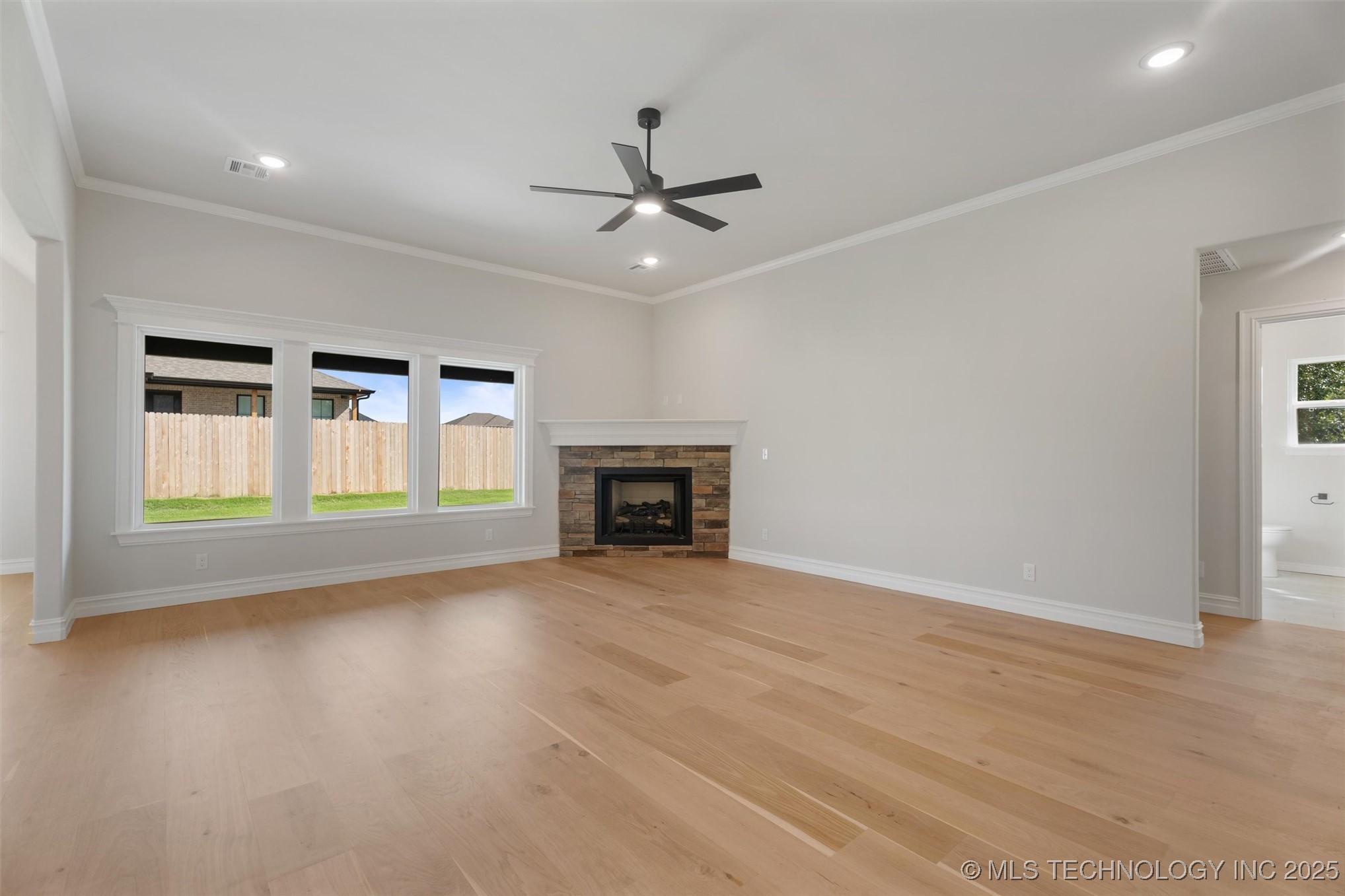 5822 Brandon Court Property Photo 5