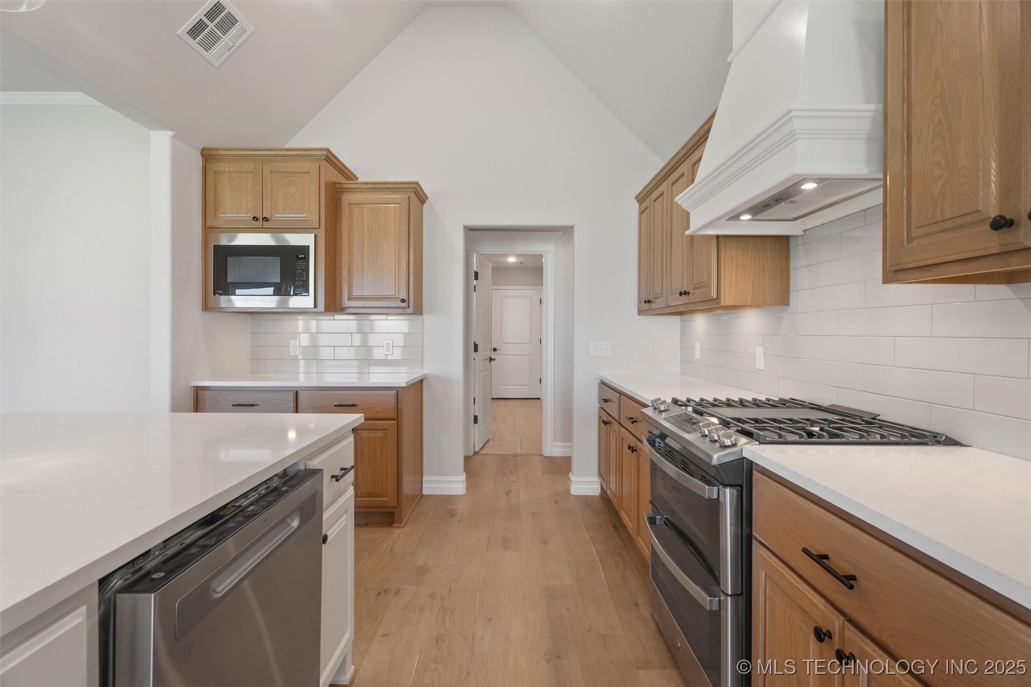 5822 Brandon Court Property Photo 12