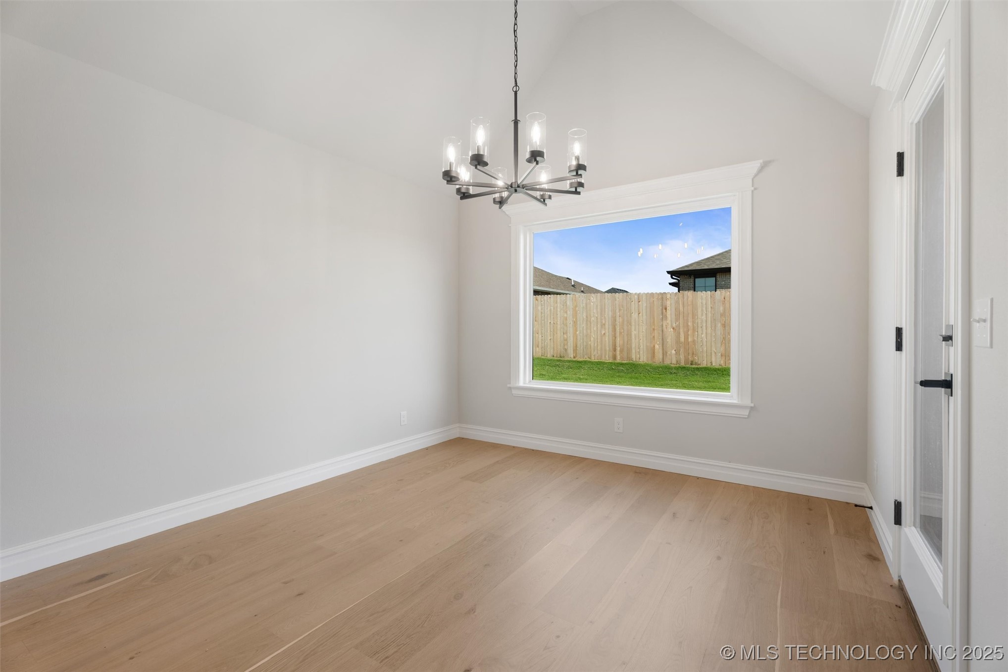 5822 Brandon Court Property Photo 17