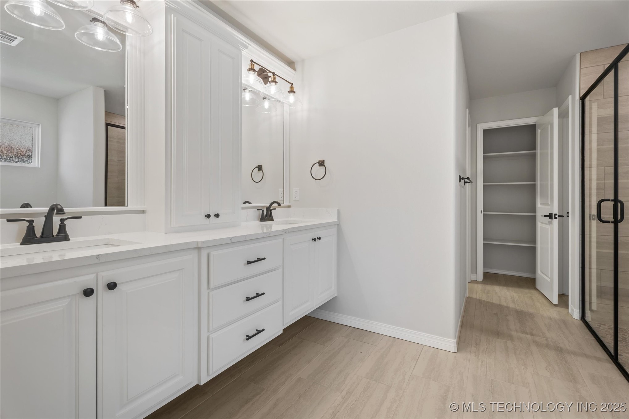 5822 Brandon Court Property Photo 23