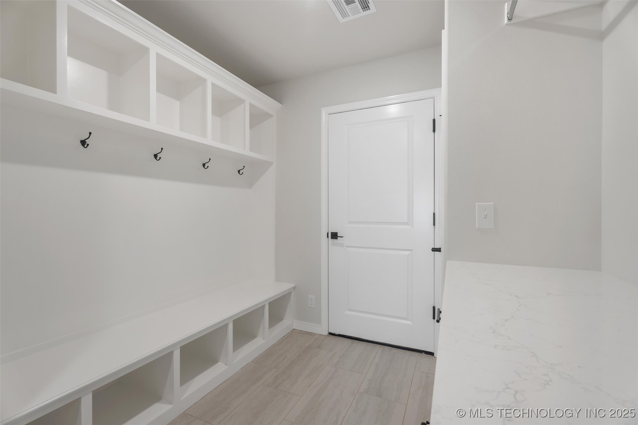 5822 Brandon Court Property Photo 36