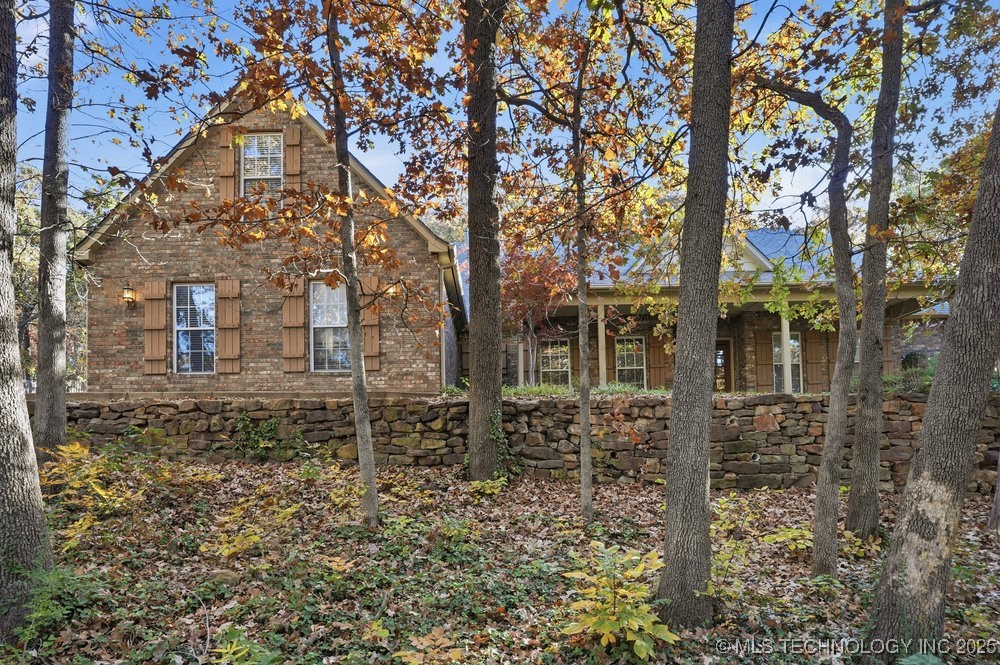 7411 S Urbana Avenue Property Photo 1