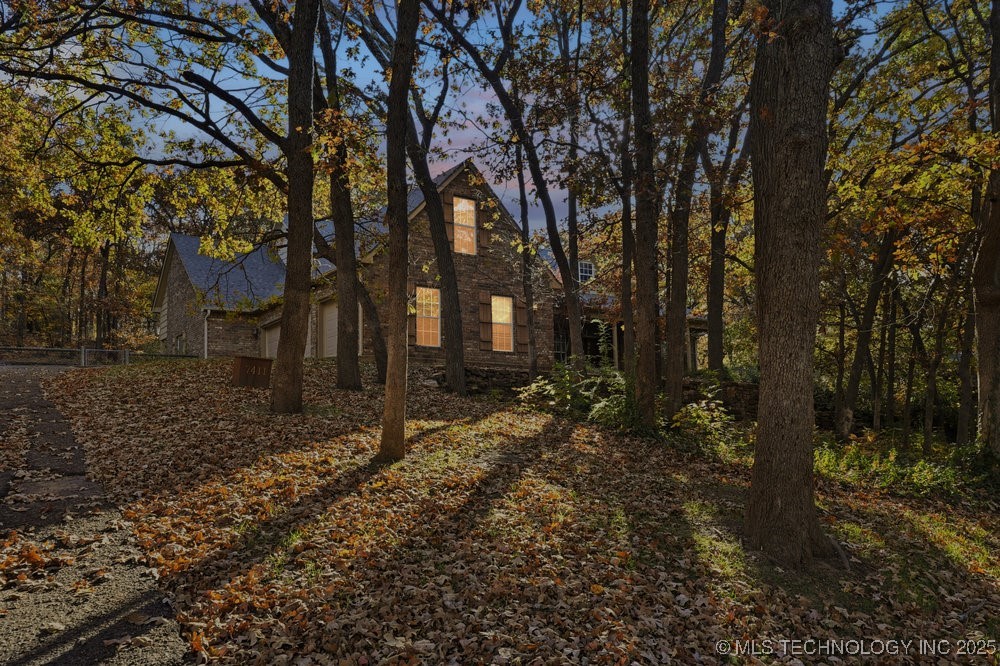 7411 S Urbana Avenue Property Photo 4