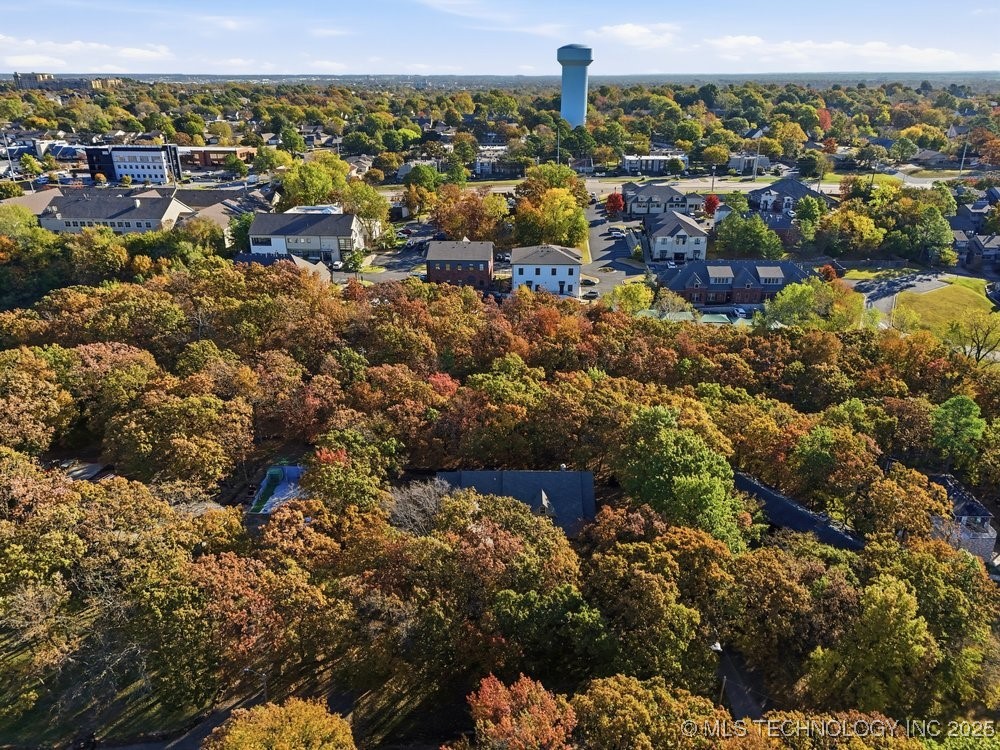 7411 S Urbana Avenue Property Photo 7