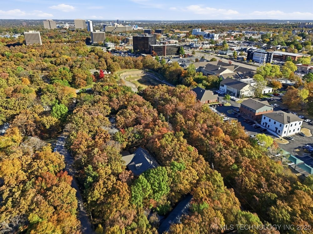 7411 S Urbana Avenue Property Photo 8