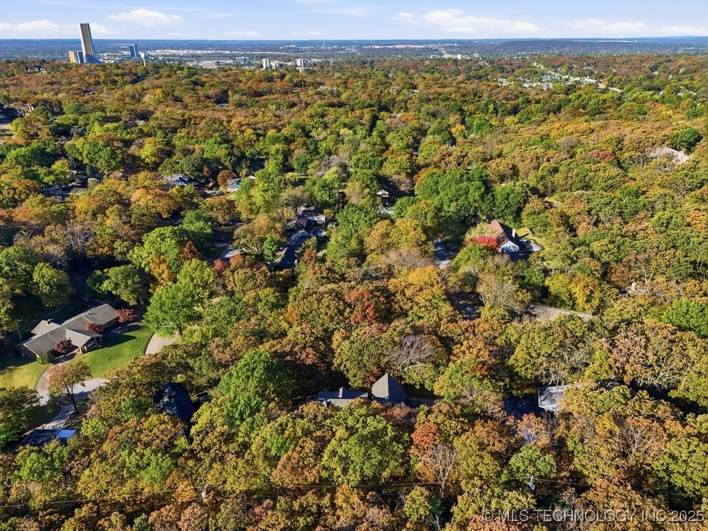 7411 S Urbana Avenue Property Photo 9