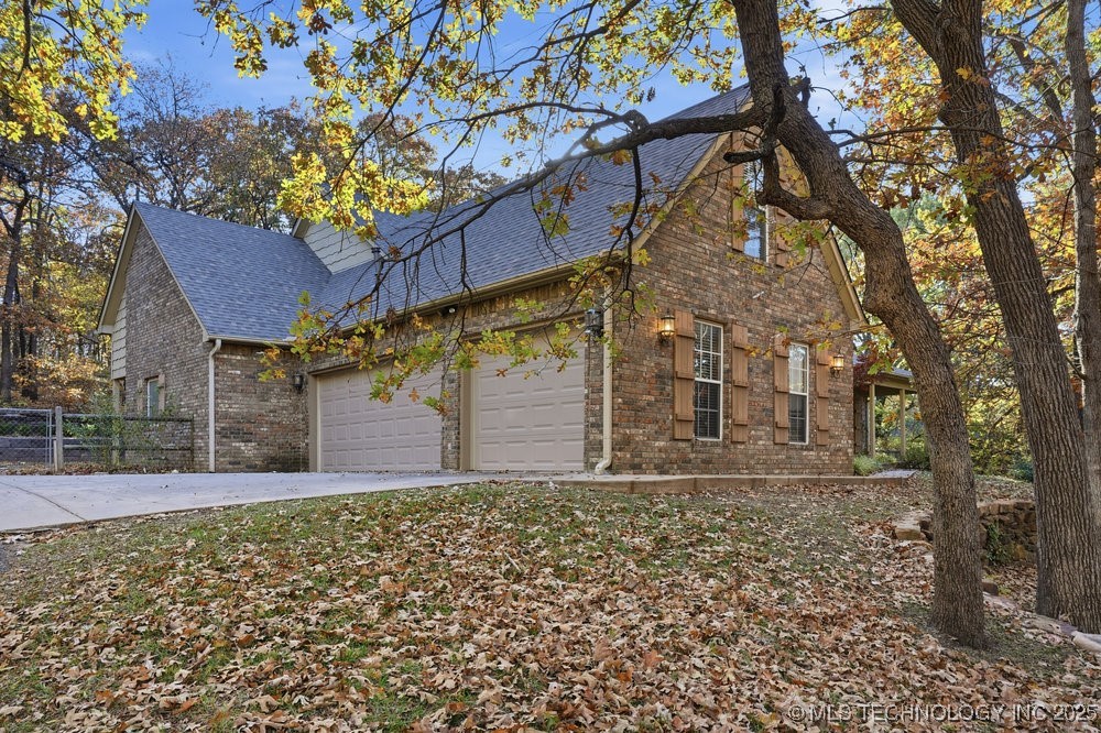 7411 S Urbana Avenue Property Photo 11