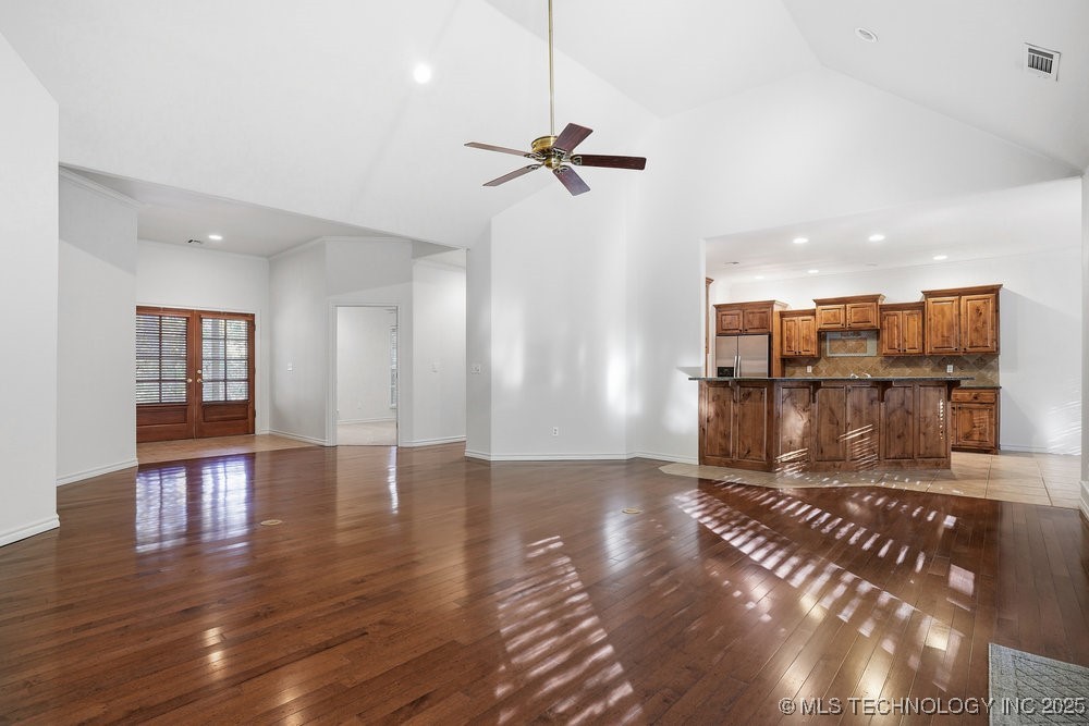 7411 S Urbana Avenue Property Photo 22