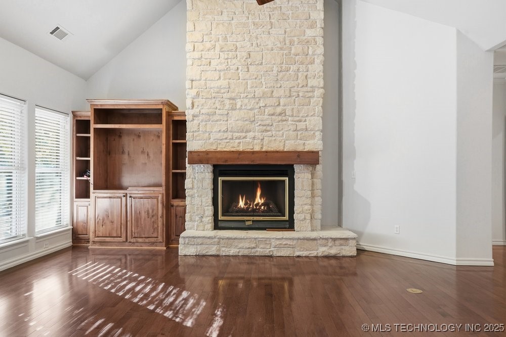 7411 S Urbana Avenue Property Photo 26