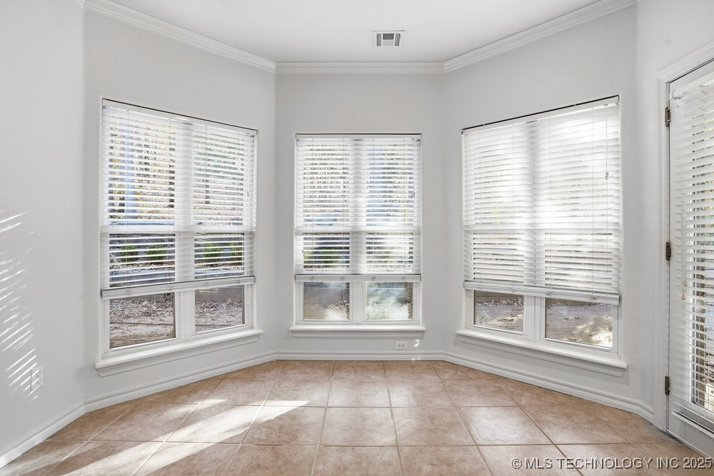 7411 S Urbana Avenue Property Photo 31