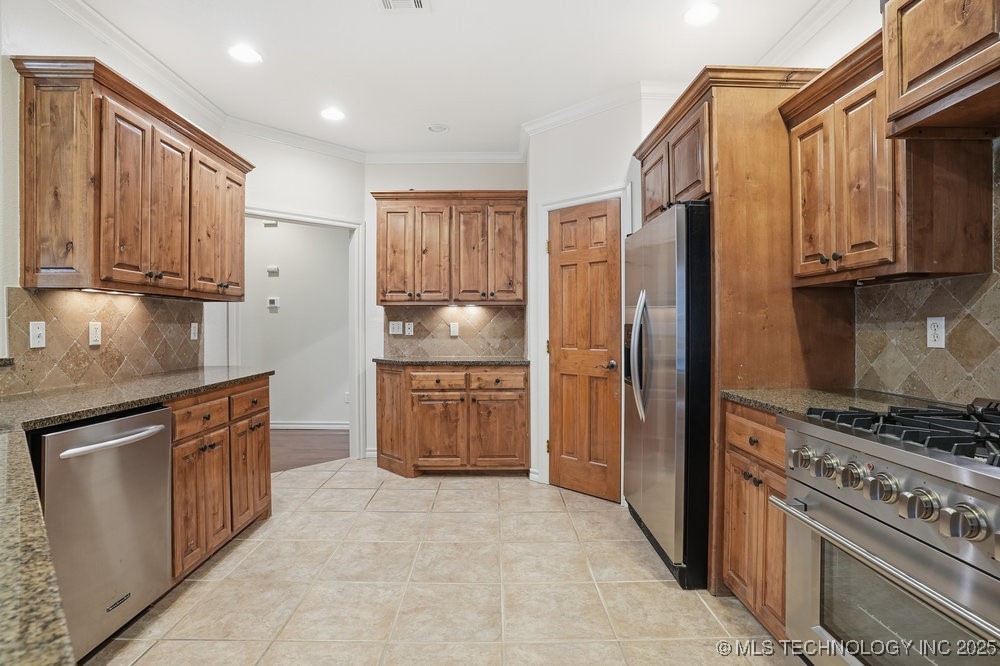 7411 S Urbana Avenue Property Photo 32