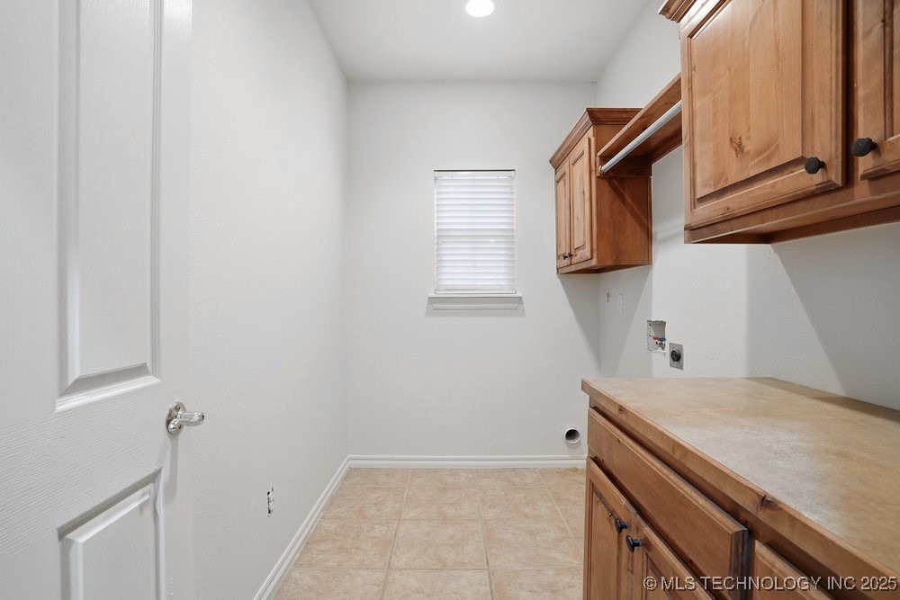 7411 S Urbana Avenue Property Photo 38