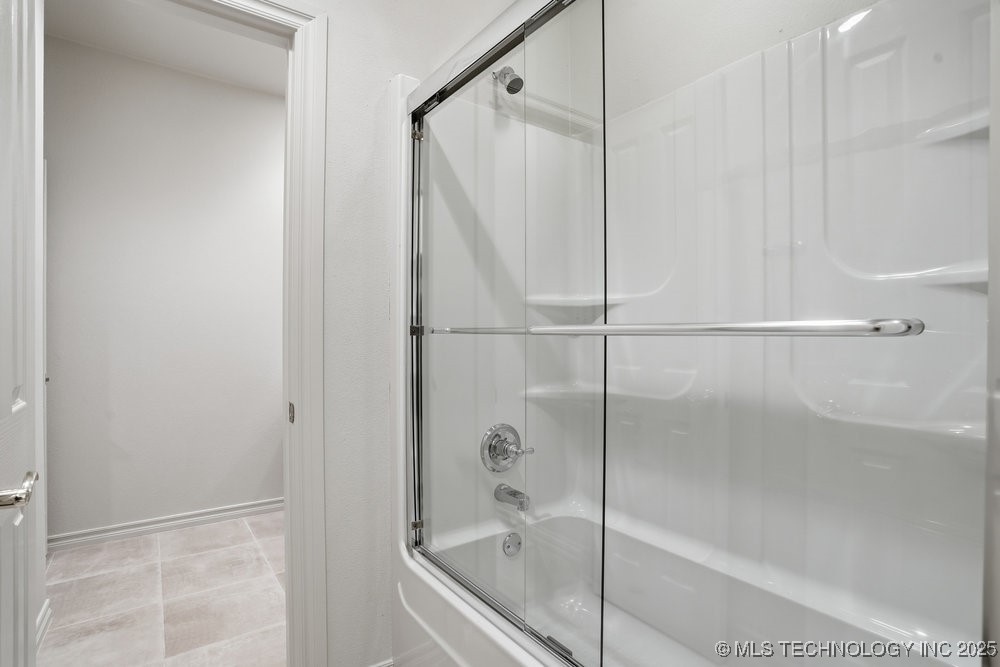 7411 S Urbana Avenue Property Photo 43