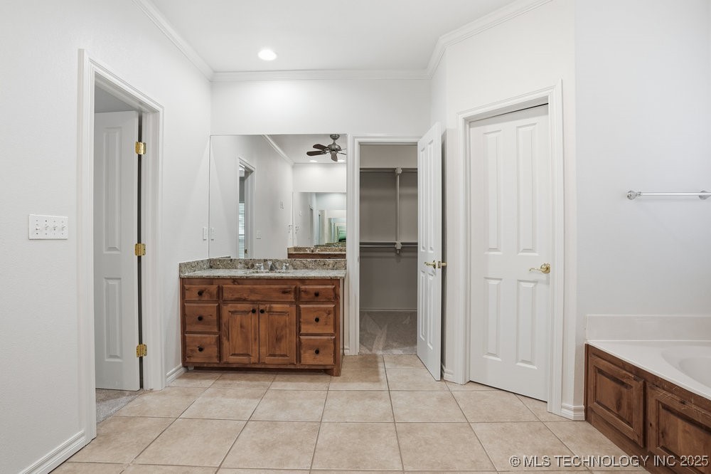 7411 S Urbana Avenue Property Photo 59