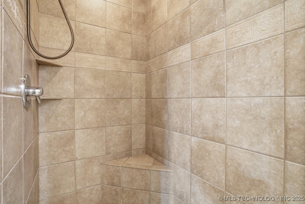 7411 S Urbana Avenue Property Photo 60