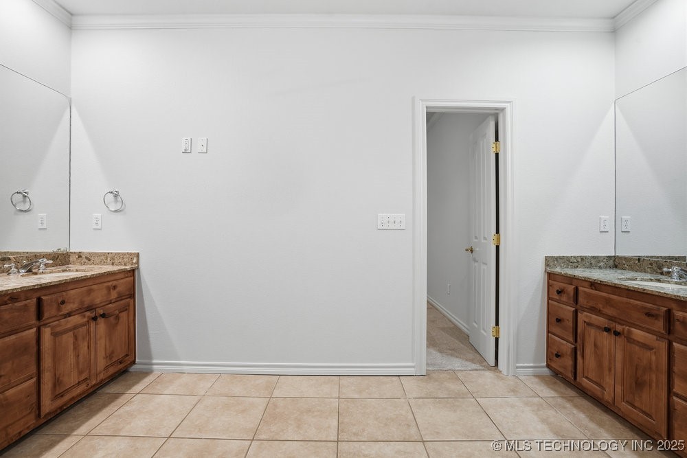 7411 S Urbana Avenue Property Photo 62