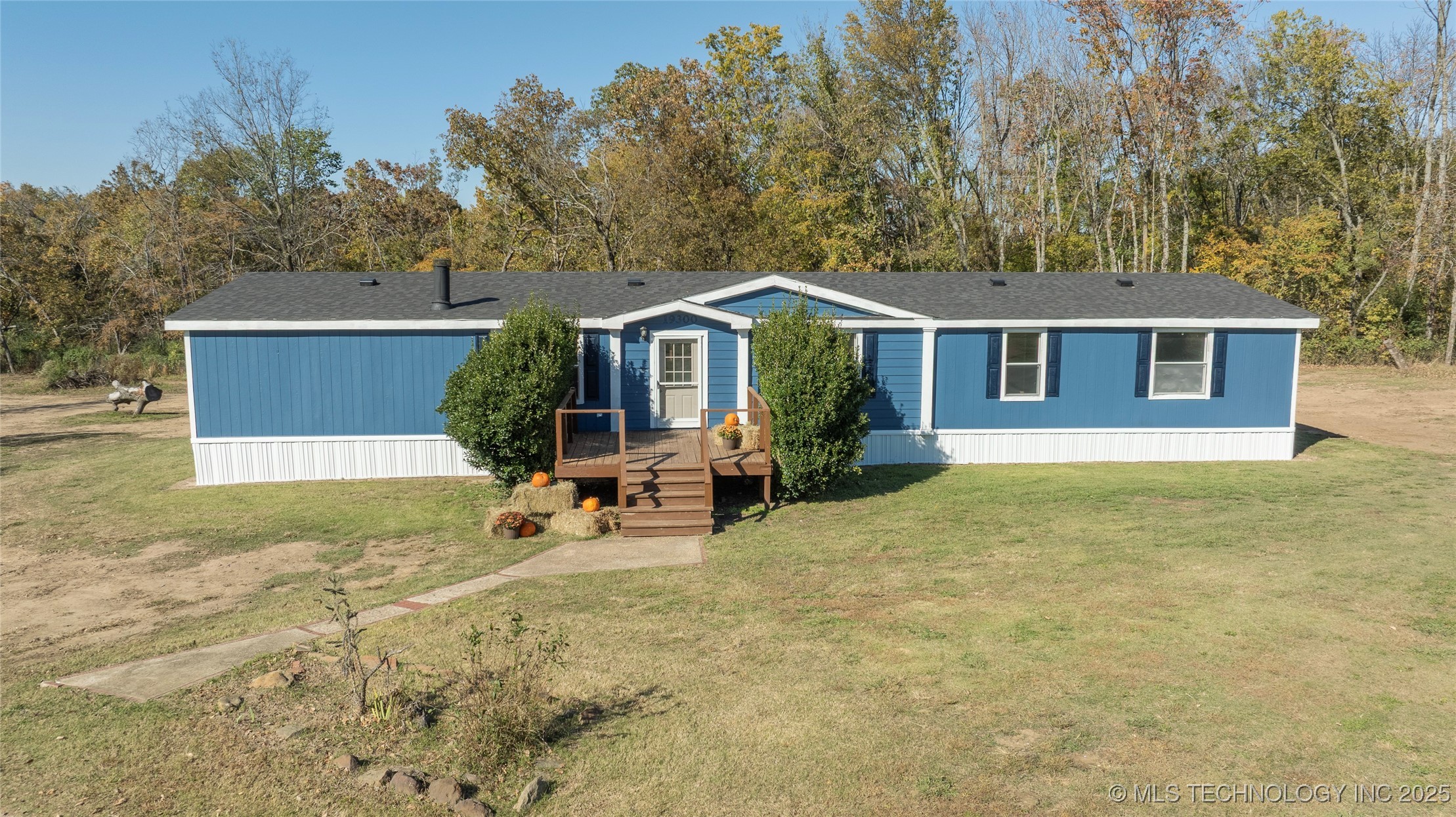 19300 S Timber Acres Road Property Photo 2