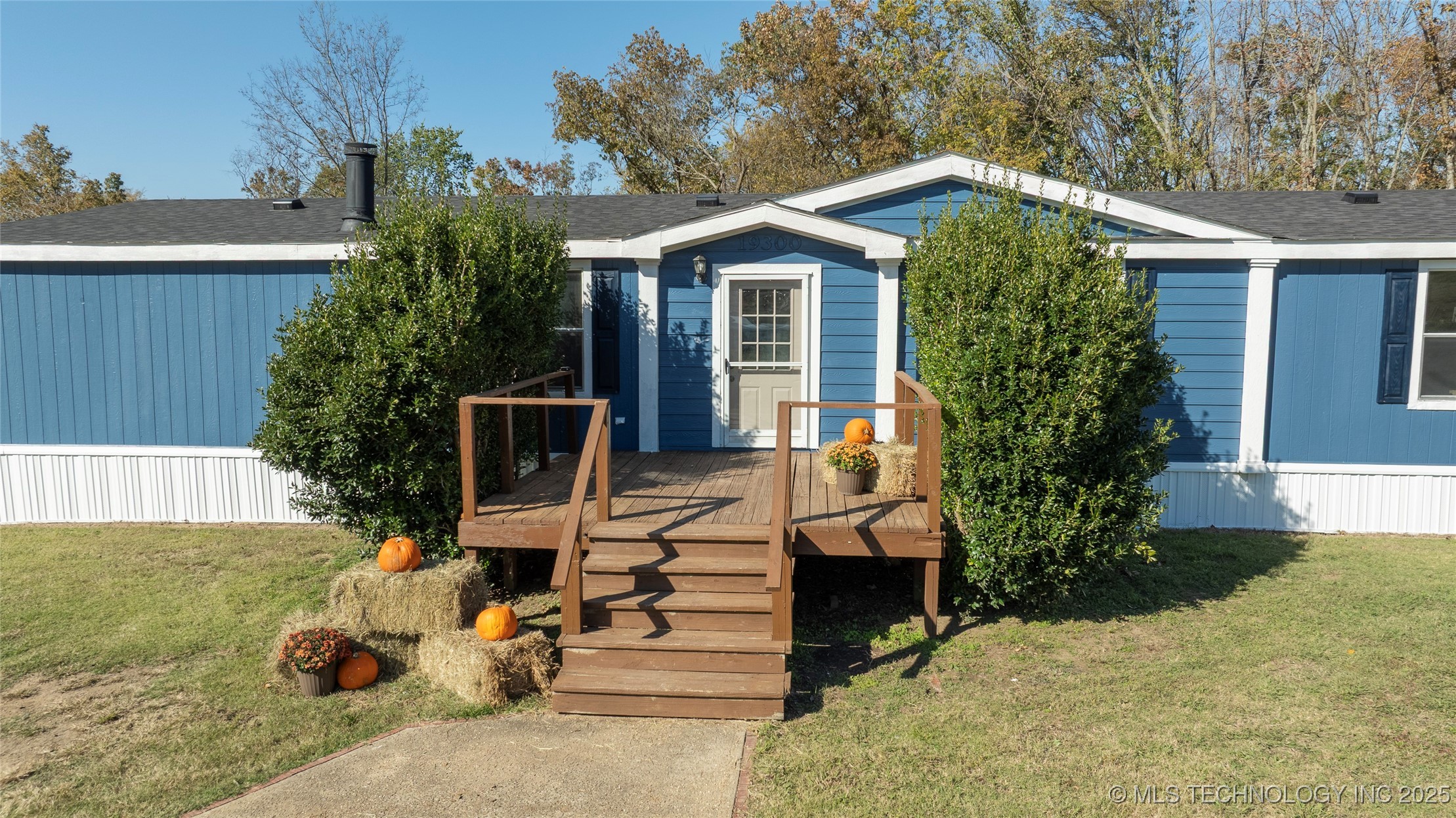 19300 S Timber Acres Road Property Photo 3