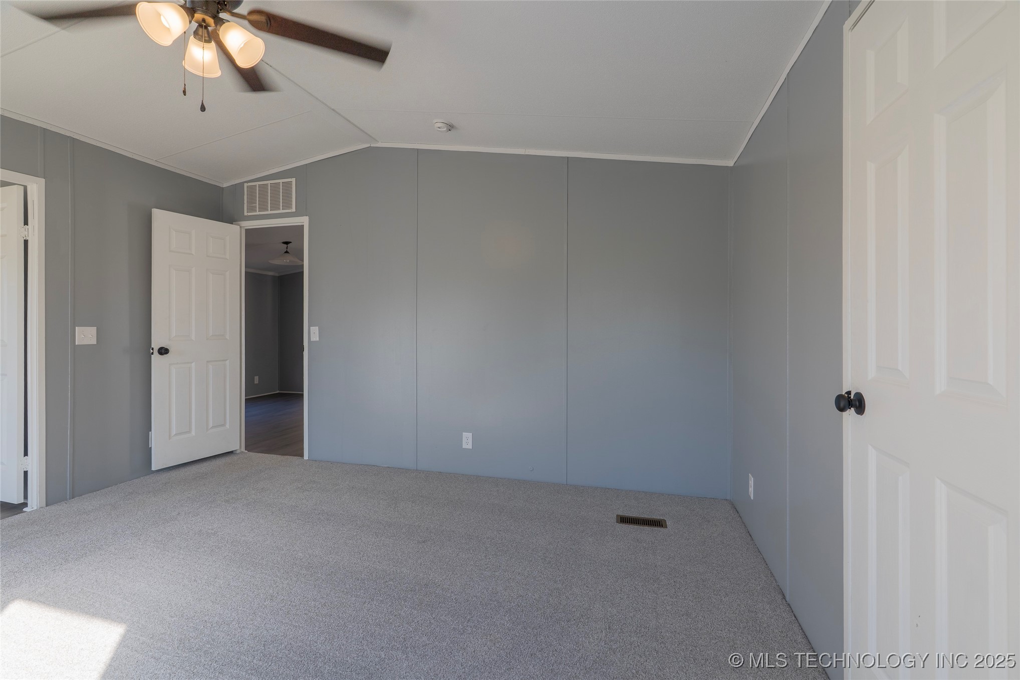 19300 S Timber Acres Road Property Photo 15