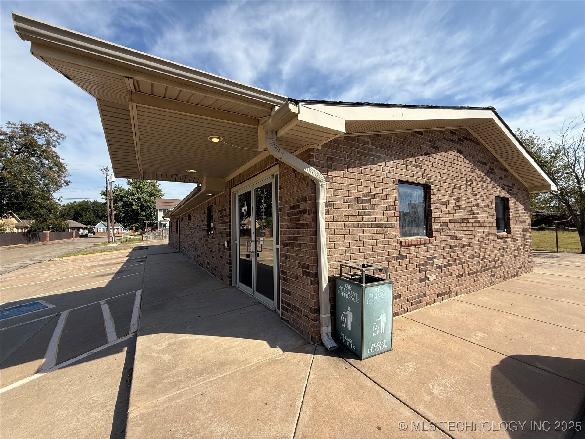 1002 E Cherry Property Photo 12