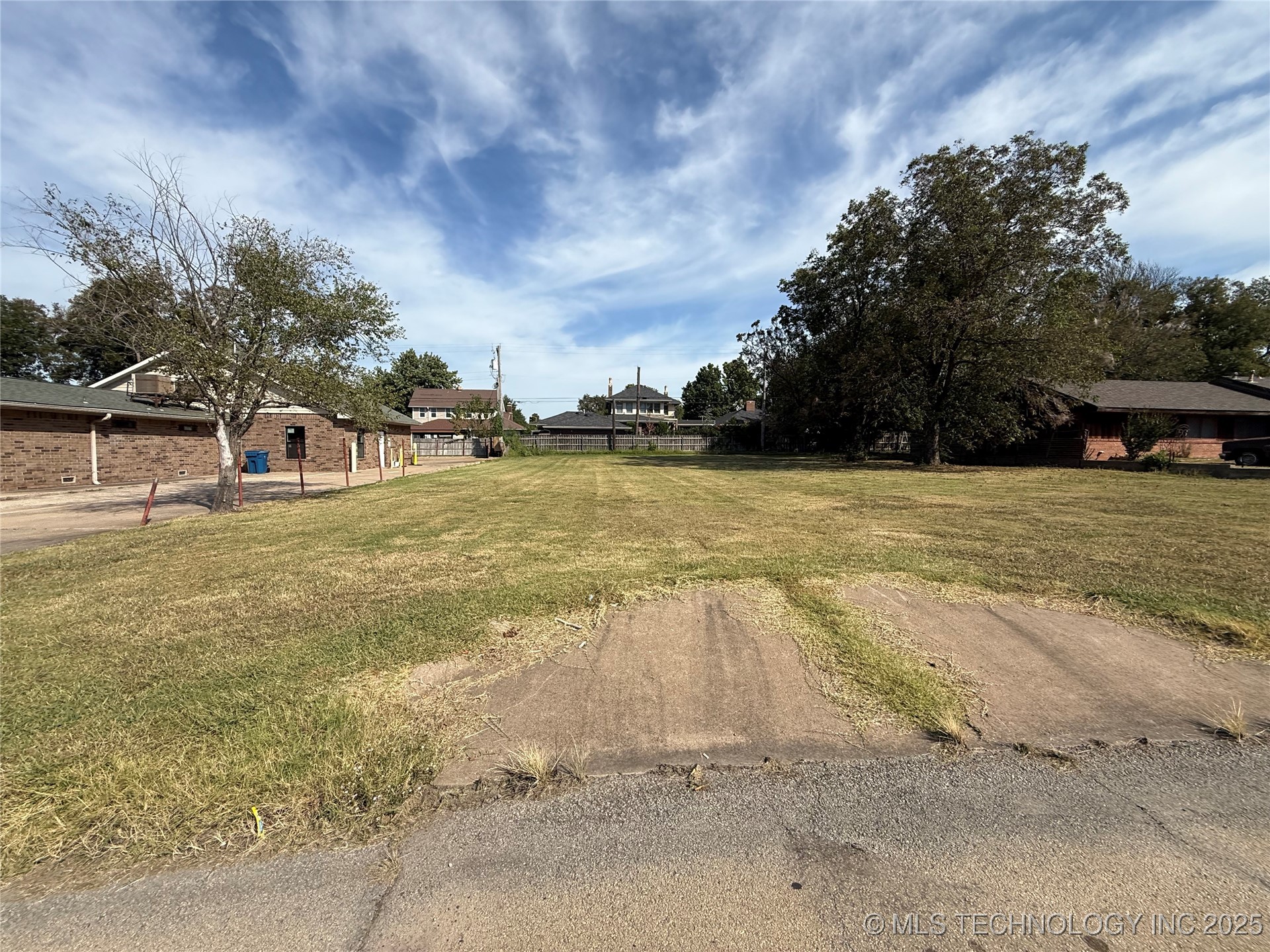 1002 E Cherry Property Photo 23