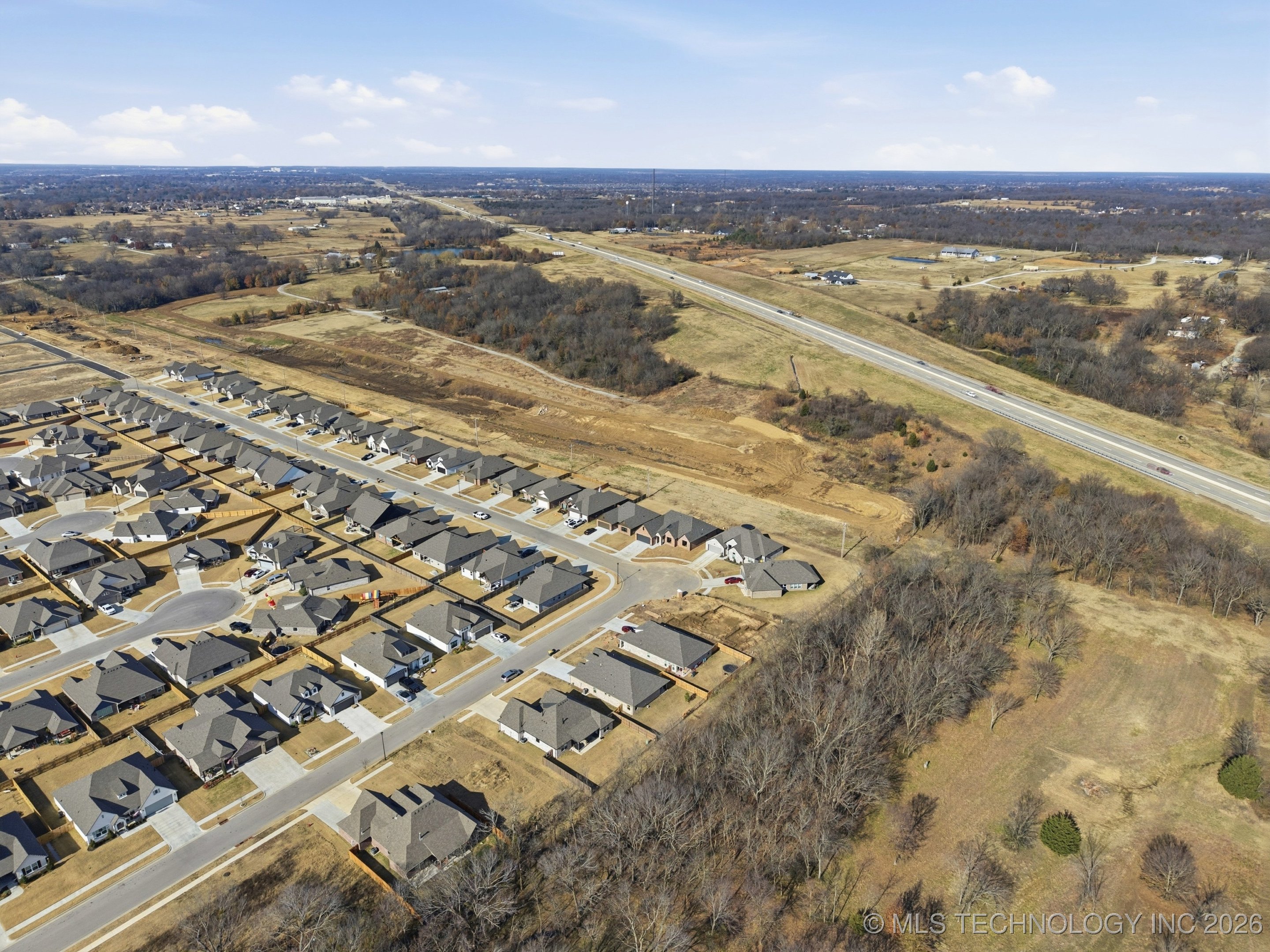 28019 E 107th Street S Property Photo 4