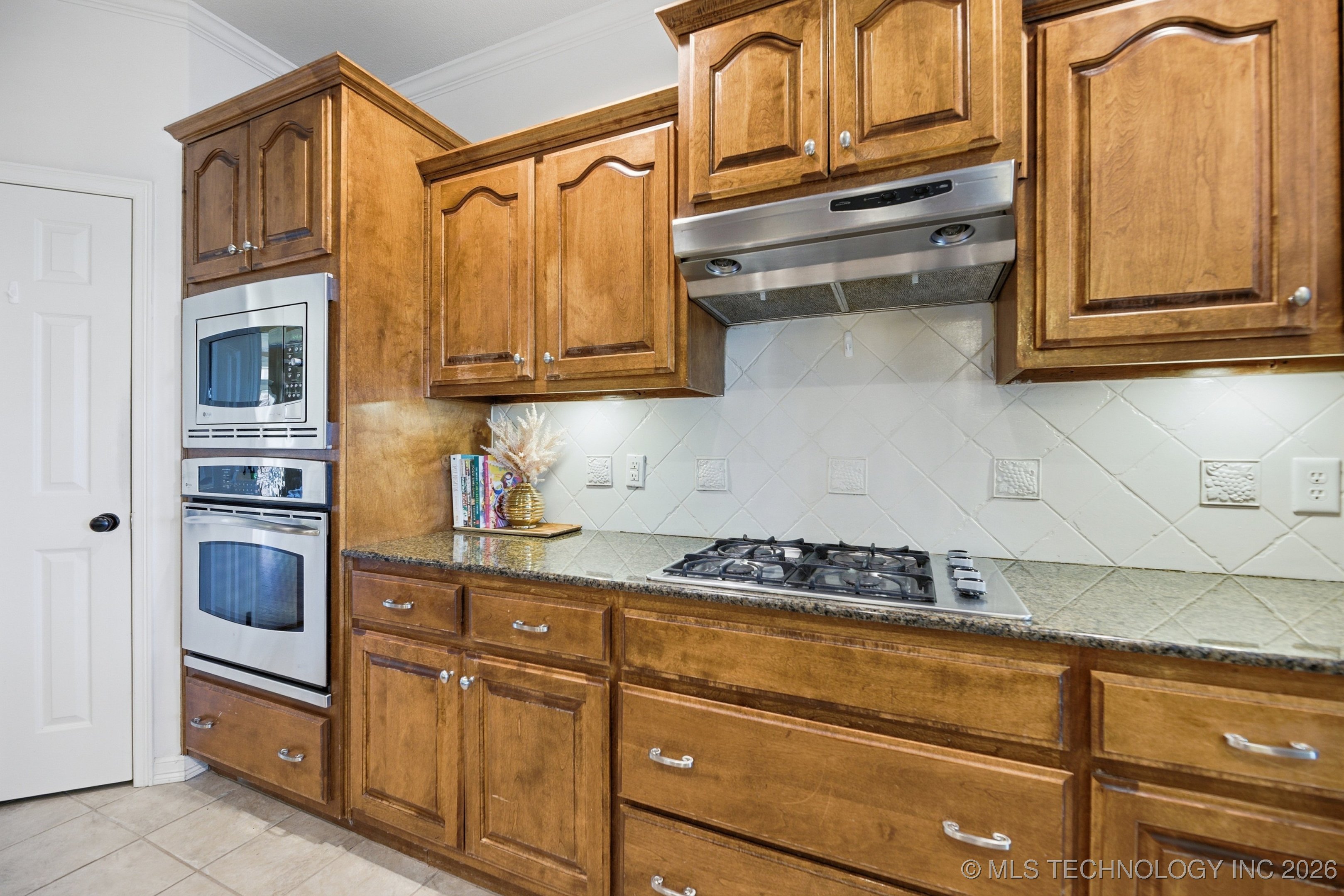 8331 S 100th East Place Property Photo 12