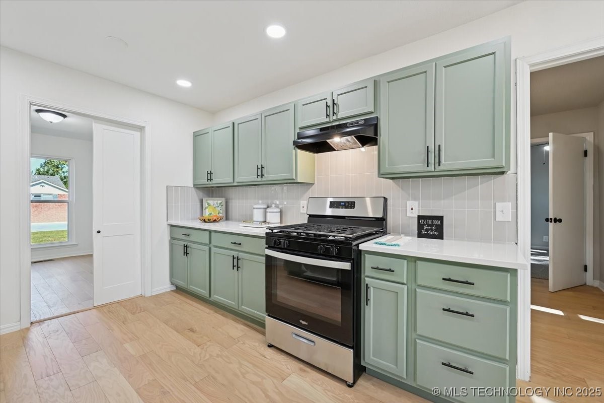 5822 E 47th Street Property Photo 10