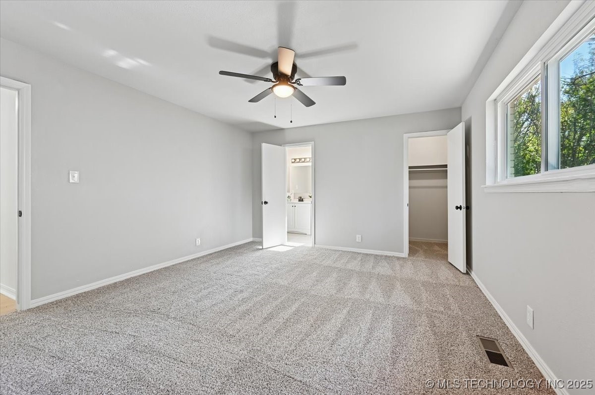 5822 E 47th Street Property Photo 21