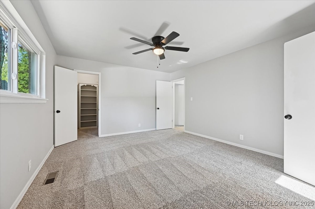 5822 E 47th Street Property Photo 22