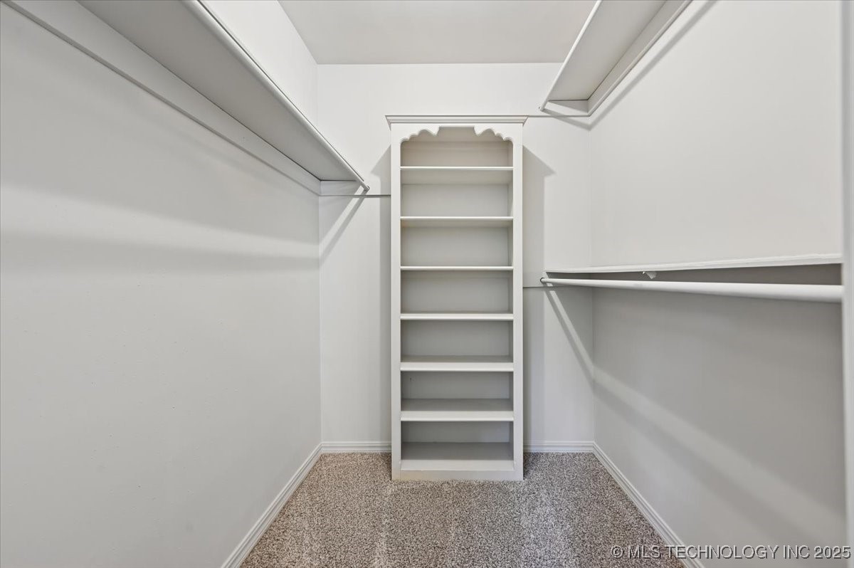 5822 E 47th Street Property Photo 23